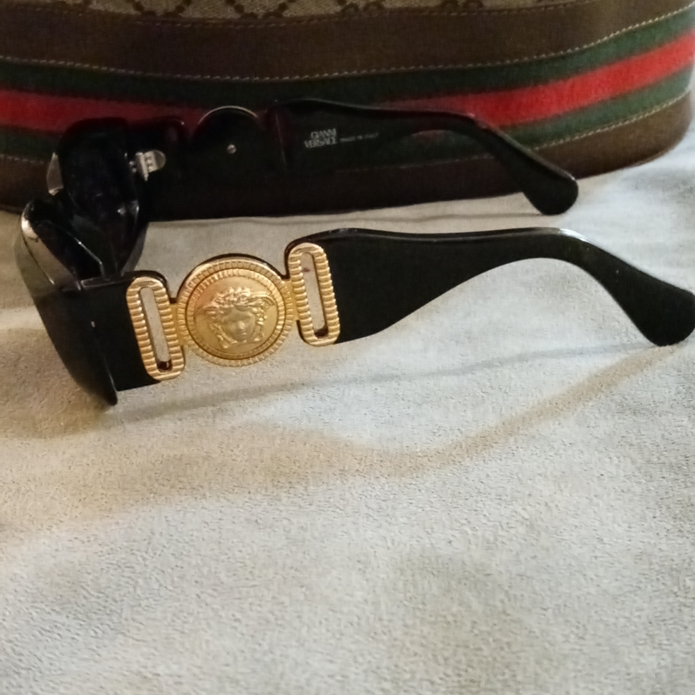 Gianni Versace sunglasses - Picture 3 of 6
